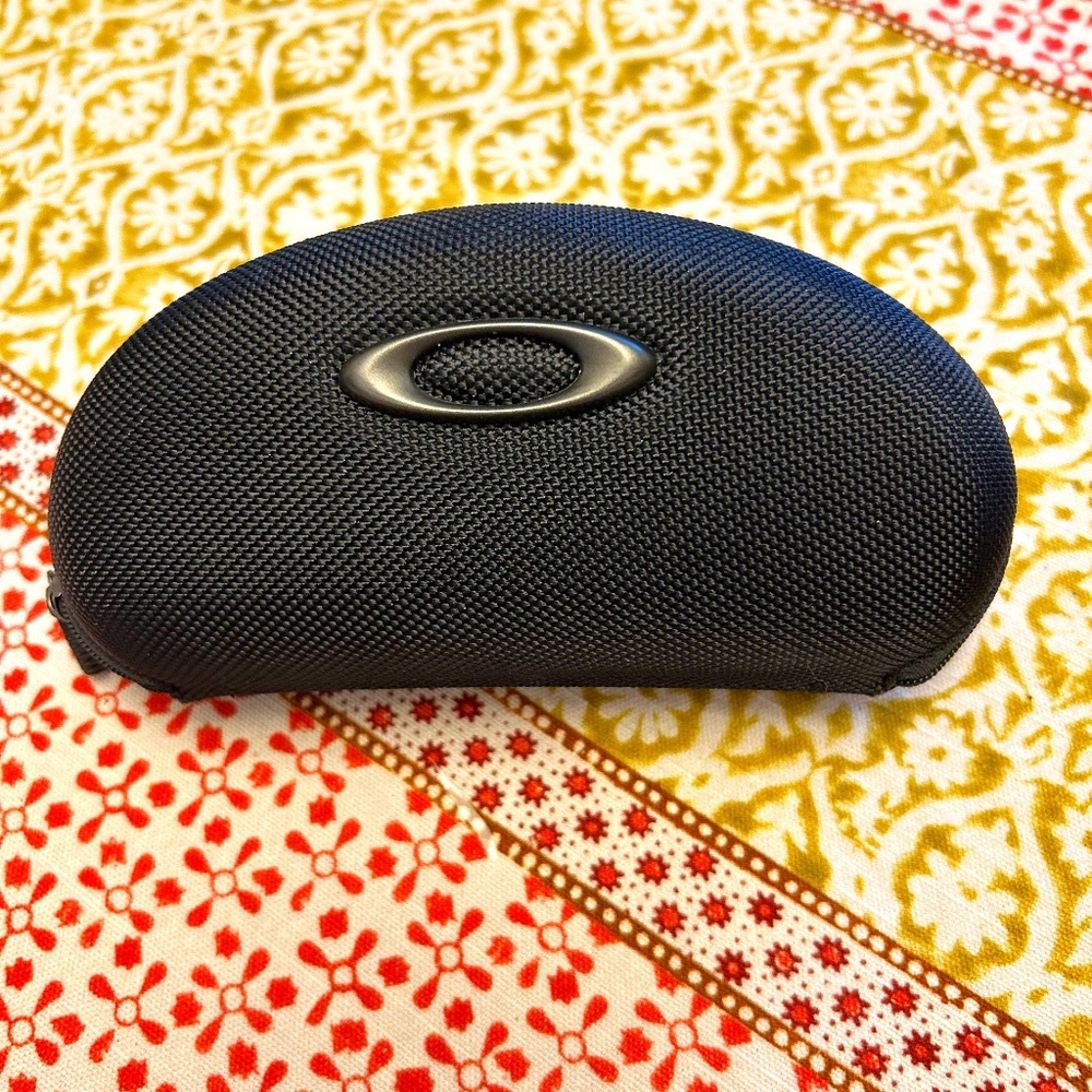 Oakley Soft Vault Sunglass Case
